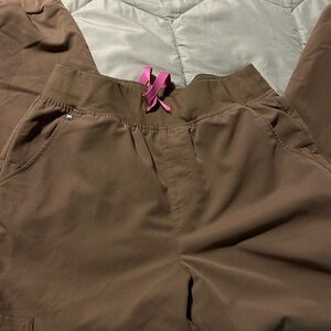 Figs women’s joggers in Smokey taupe